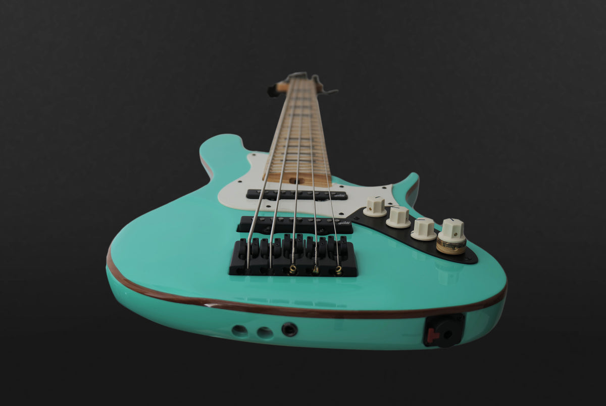 BELLA BASSES Bella basses