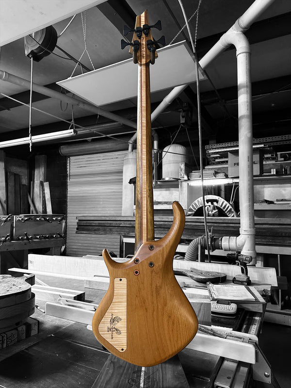 DM 4 STRING BASS